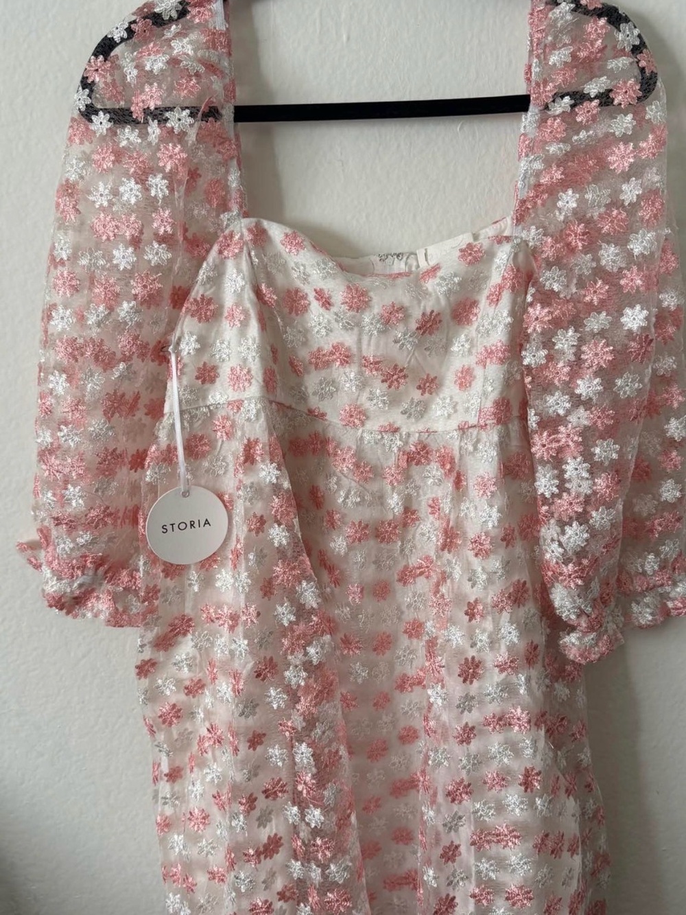 Storia Pink & White Floral Puff Sleeve Dress